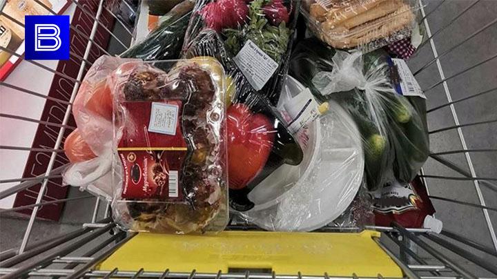 Цены на мясо, импортные продукты и сотовую связь выросли в Мурманской области в сентябре